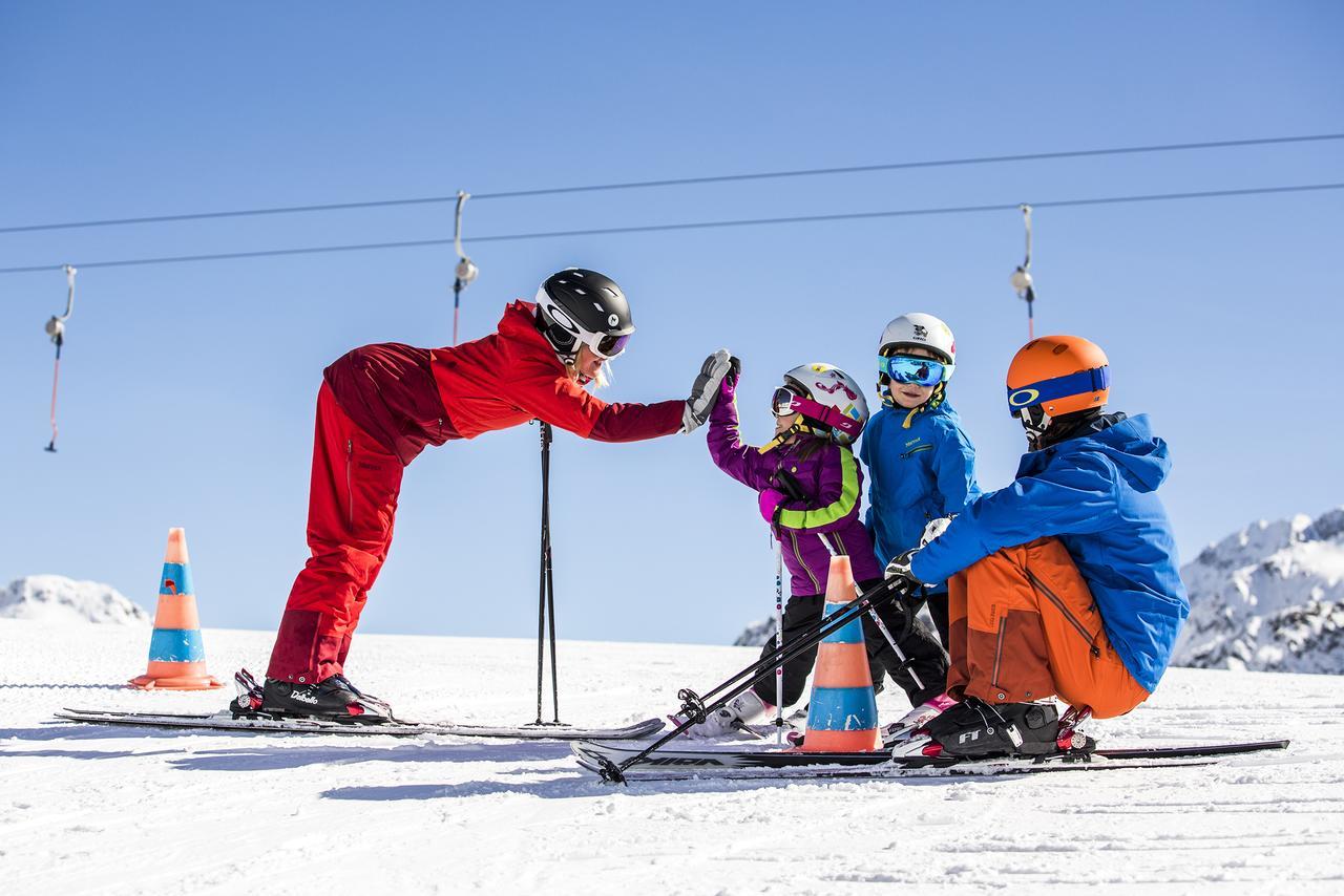 ノイシュティフト・イム・シュトゥーバイタールHaus Alpenchaletアパートメント エクステリア 写真